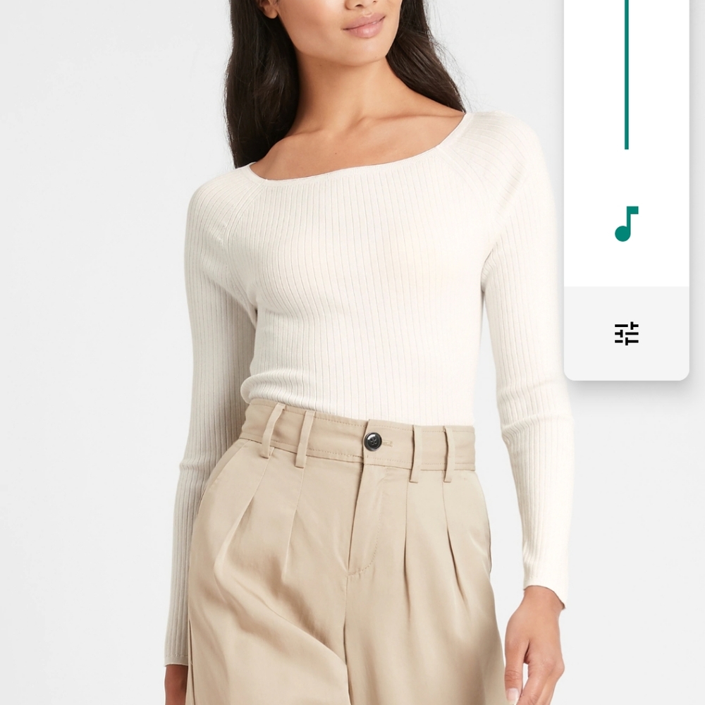 Gap off white boat neck long sleeve shirt